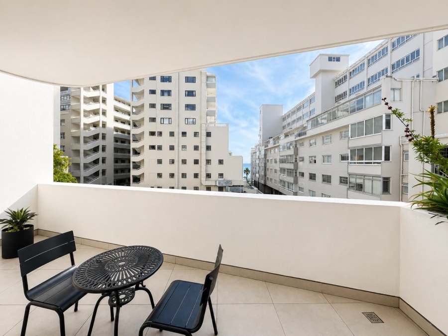 1 Bedroom Property for Sale in Sea Point Western Cape